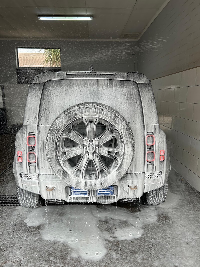 Auto Glow Car Wash - Photo 3